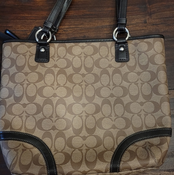 Coach Peyton Heritage Tote - Picture 3 of 7